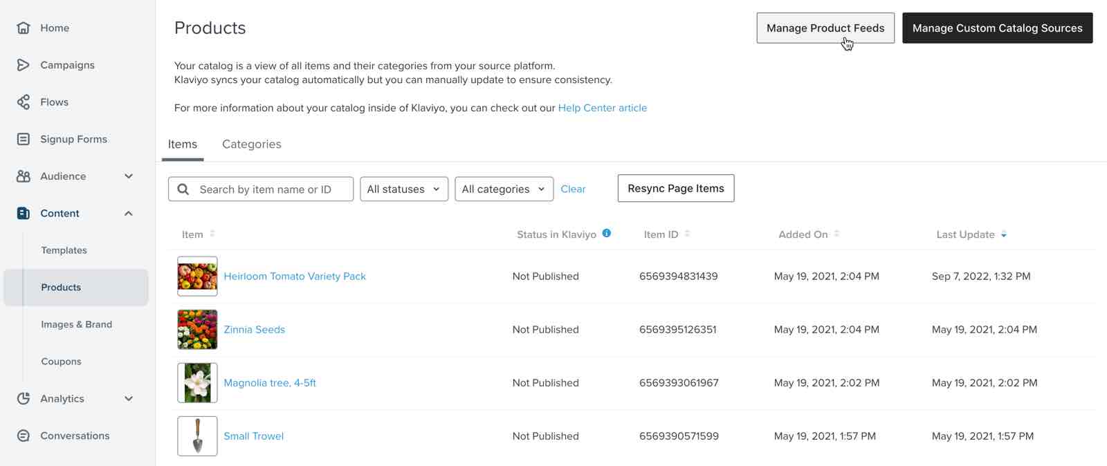 A opção Manage Product Feeds (Gerenciar feeds de produtos) no Klaviyo