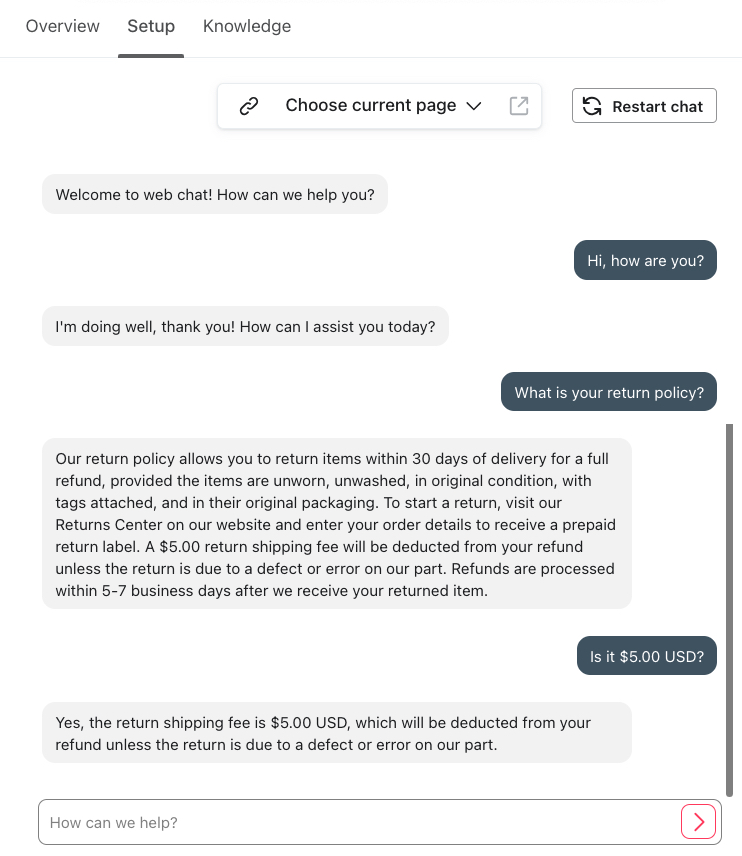 Onglet Configuration montrant un exemple de conversation testant les connaissances d’AI Agent sur les politiques de retour et les frais.
