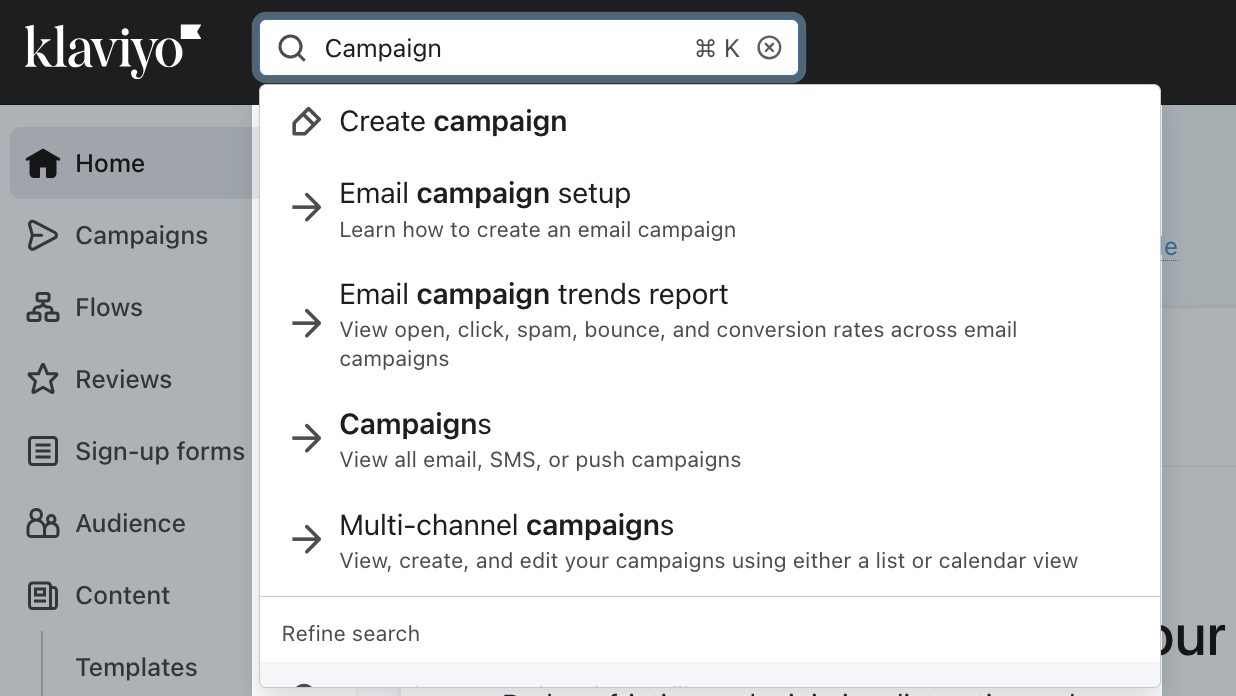 De zoekbalk in de bovenste balk van Klaviyo toont een voorbeeldzoekopdracht voor 